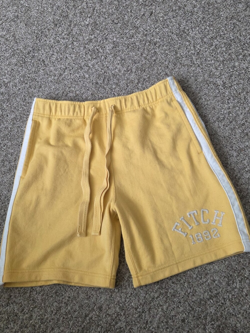 Y2K Abercrombie & Fitch Sweat Shorts Mens Medium Yellow FITCH 1892 Spell Out